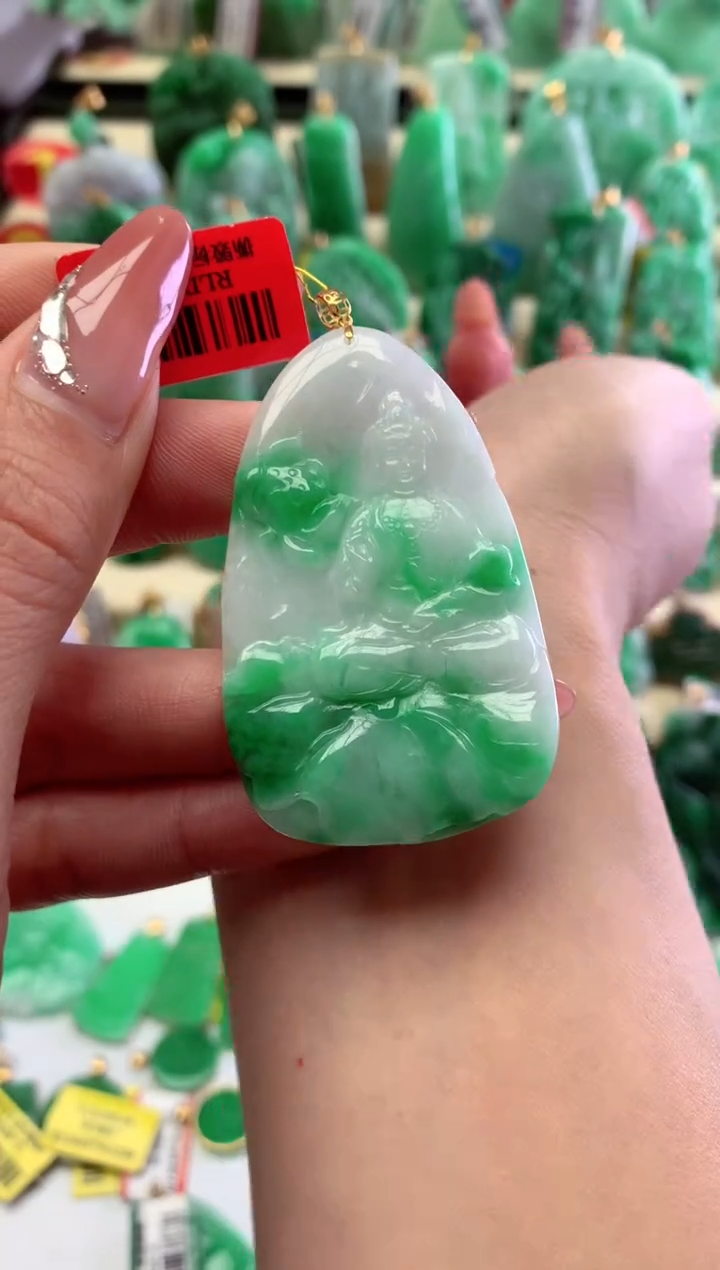 【闪购商品】翡翠吊坠(不含链)18K金镶嵌挂件