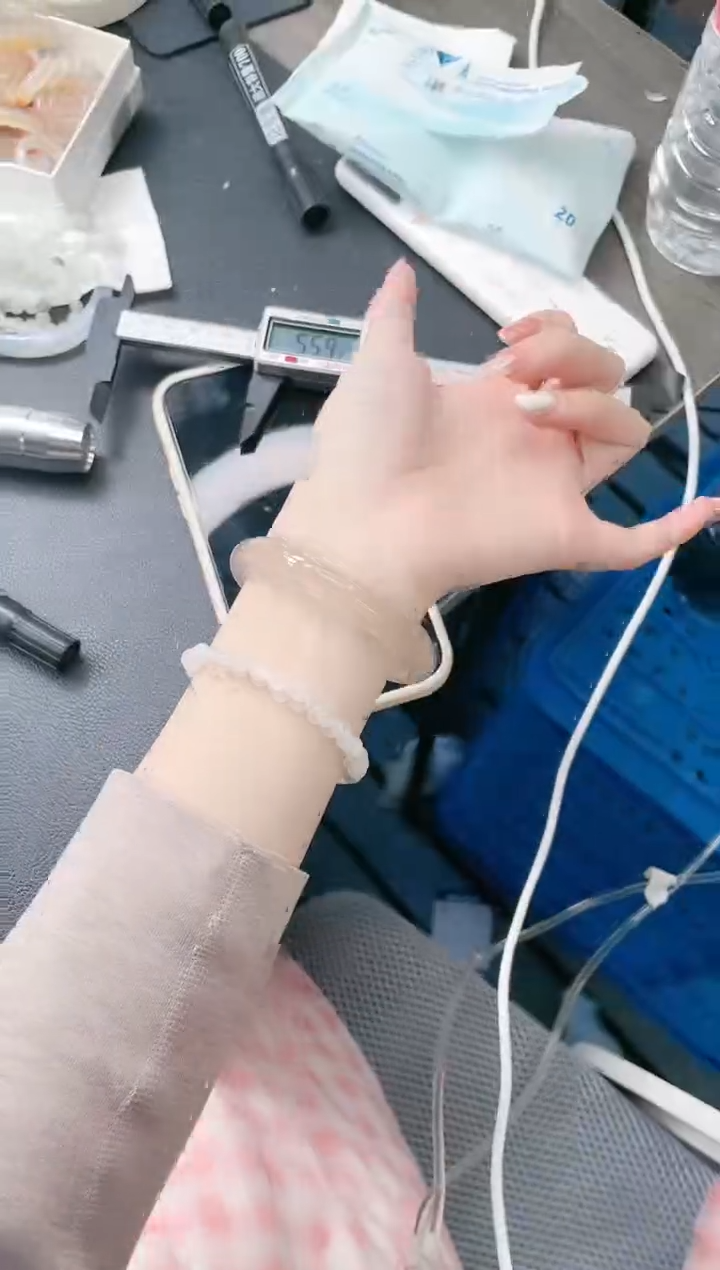 【闪购商品】石英质玉手镯未镶嵌 香槟金手镯-56