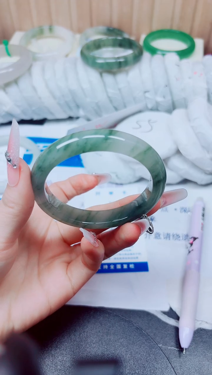 石英质玉手镯未镶嵌214/56.2