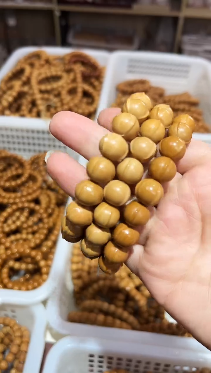 【闪购商品】猴头核桃吊坠鲨鱼微瑕