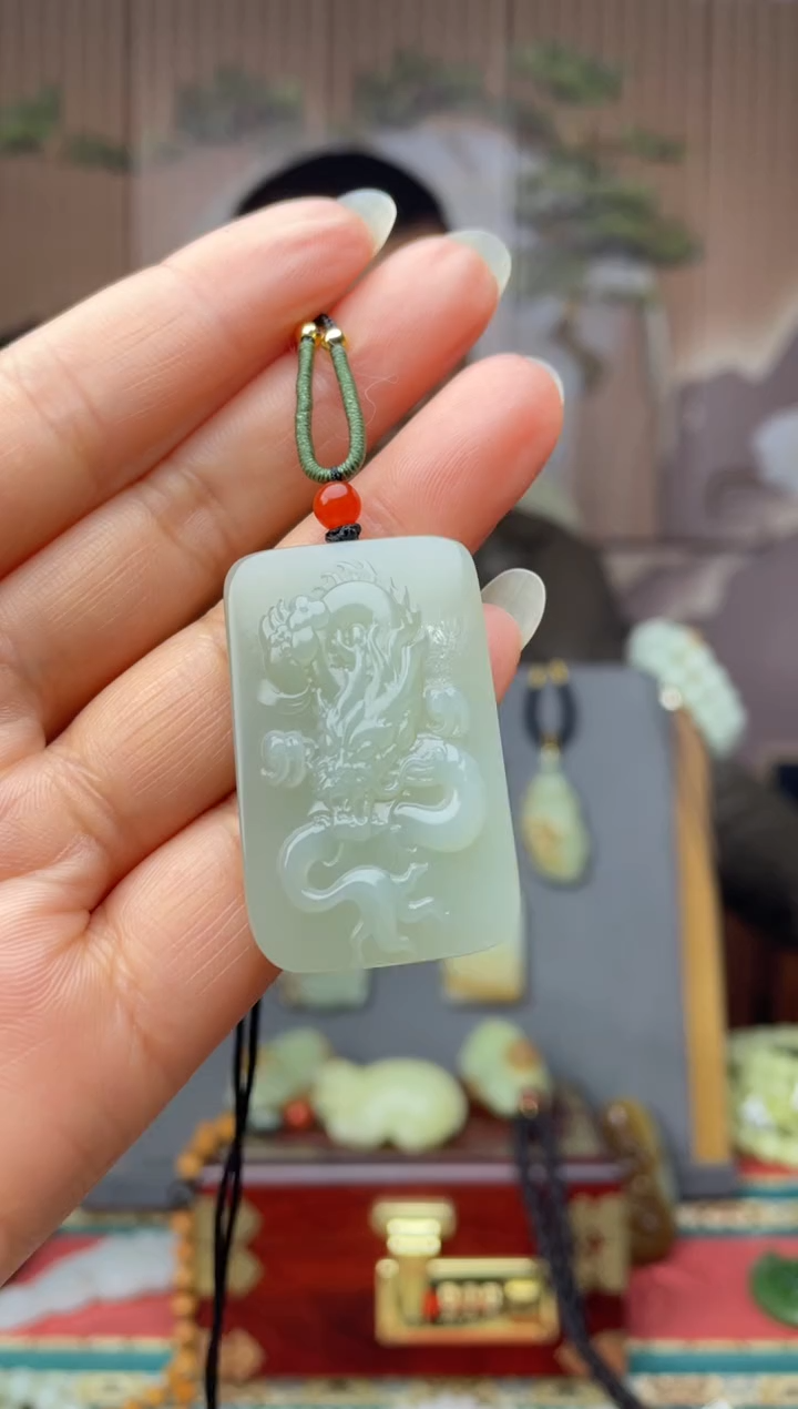 颈饰未镶嵌和田玉拍一发一