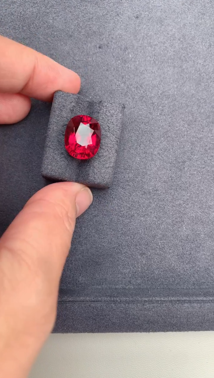 裸石未镶嵌碧玺10.7ct卢比莱