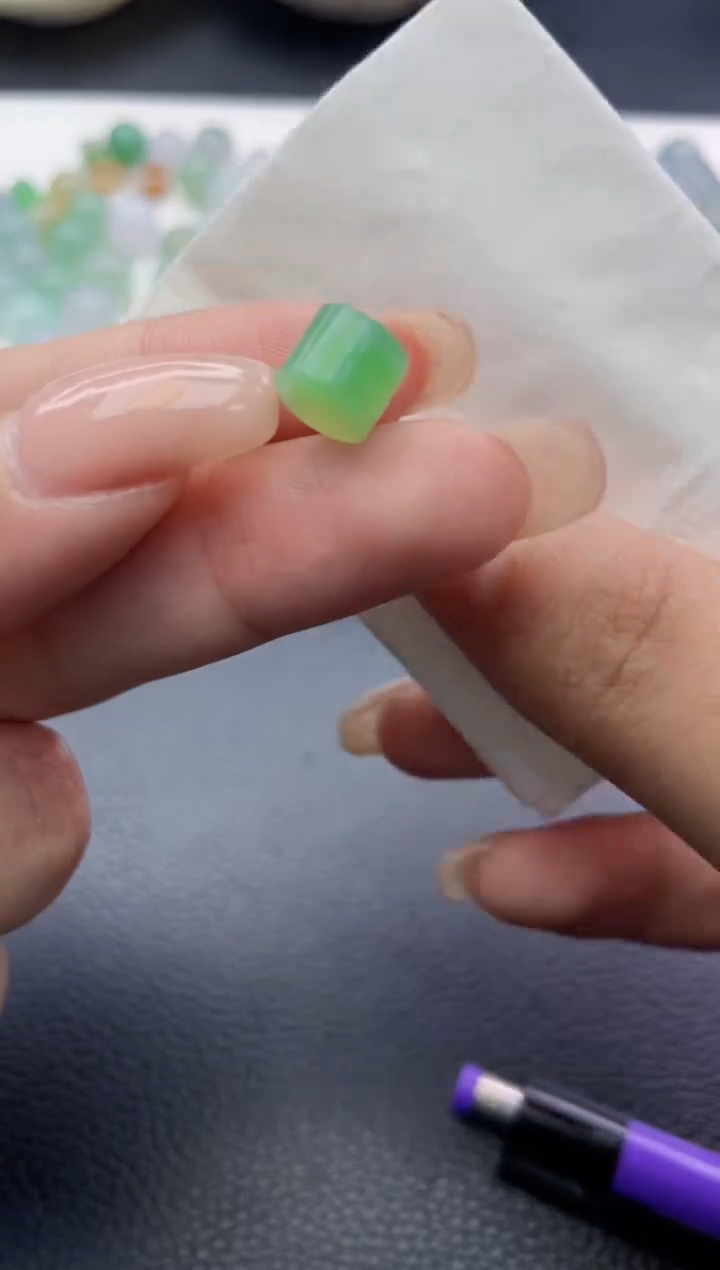 【闪购商品】定制翡翠未镶嵌67021111