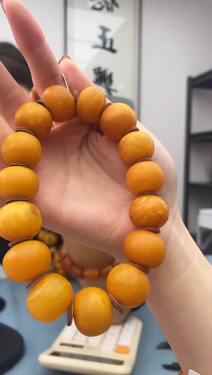 【闪购商品】蜜蜡珠宝奇石未镶嵌微瑕假一罚十，058.19