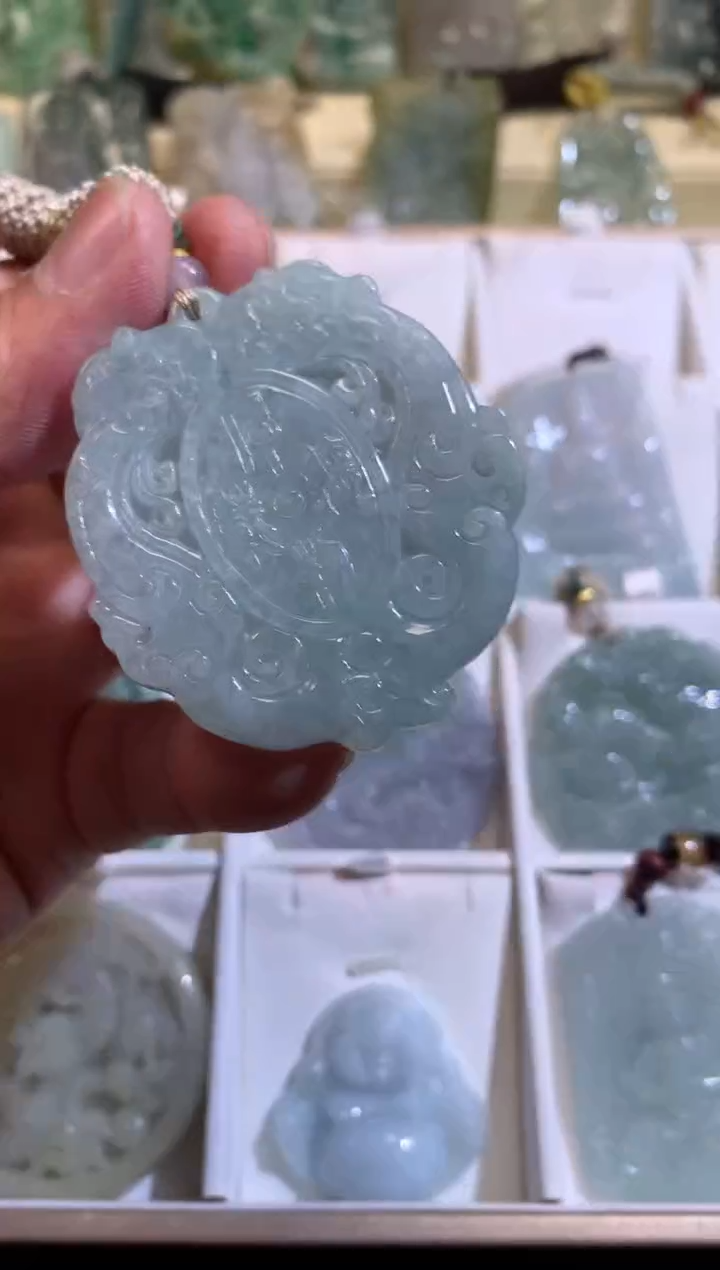 【闪购商品】翡翠颈饰未镶嵌03/09/230