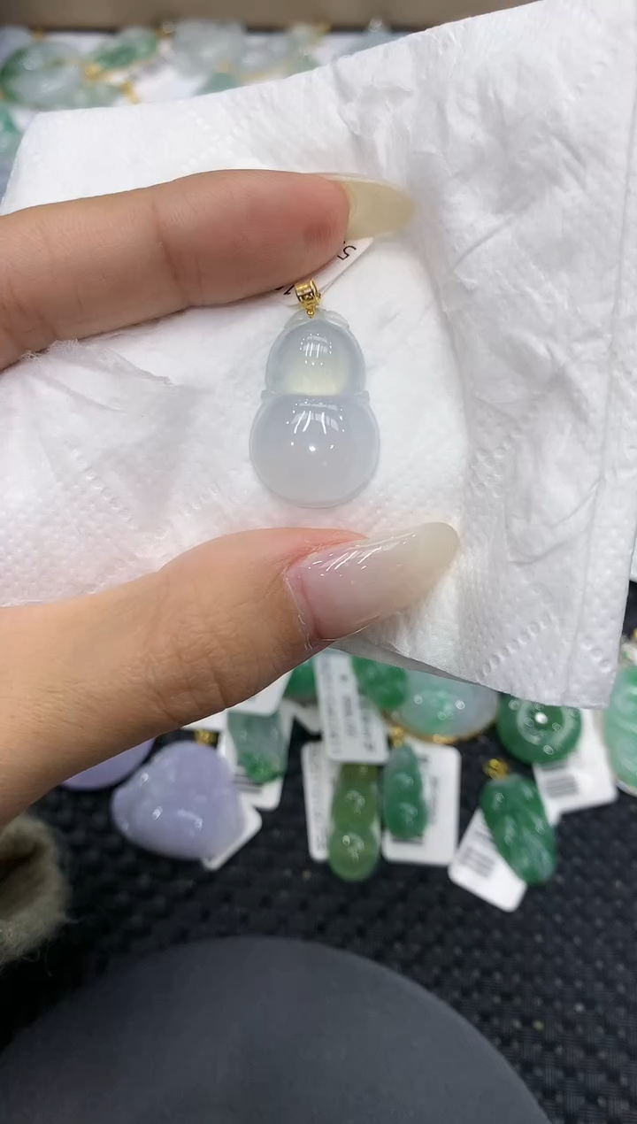 颈饰18K金镶嵌翡翠111111111111