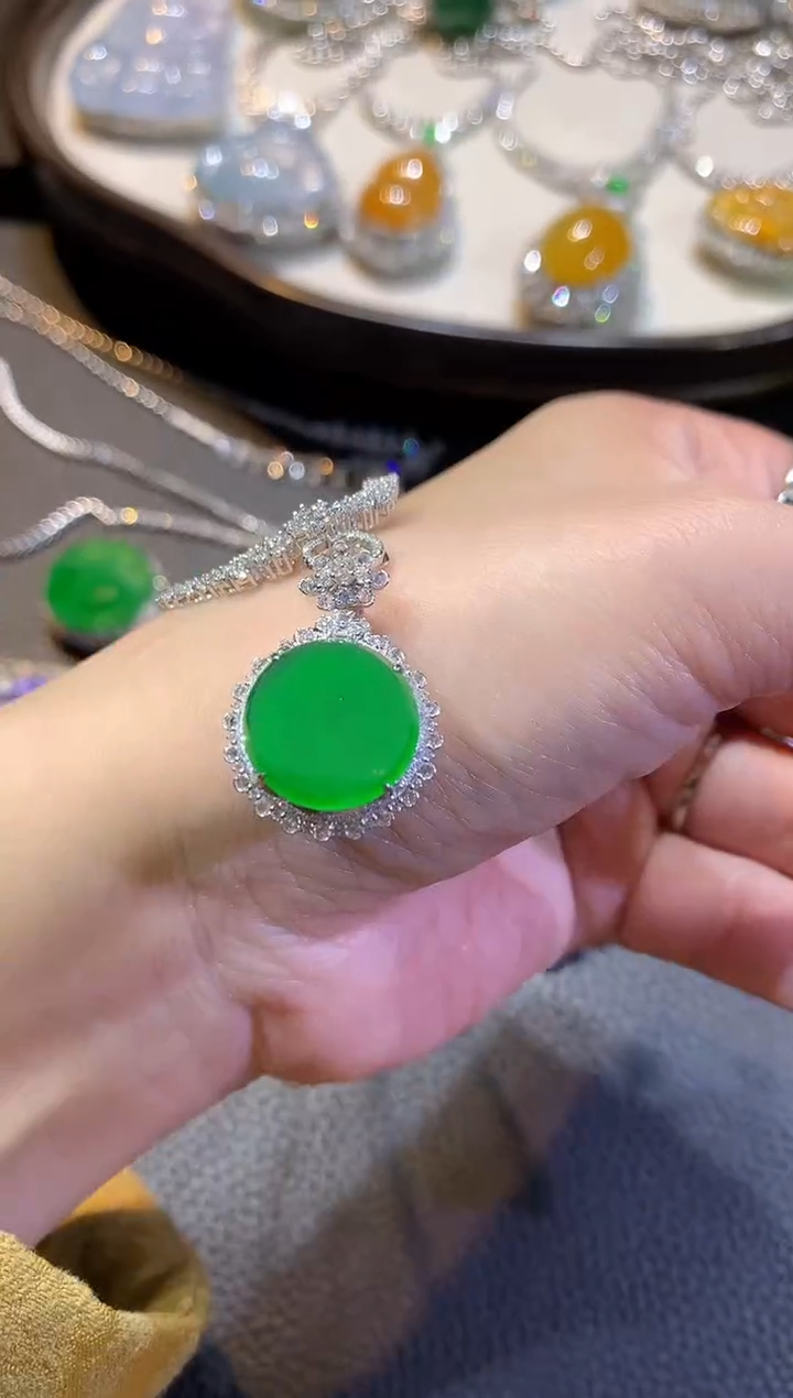 【闪购商品】翡翠吊坠(不含链)18K金镶嵌101-圆牌（不含链与扣头