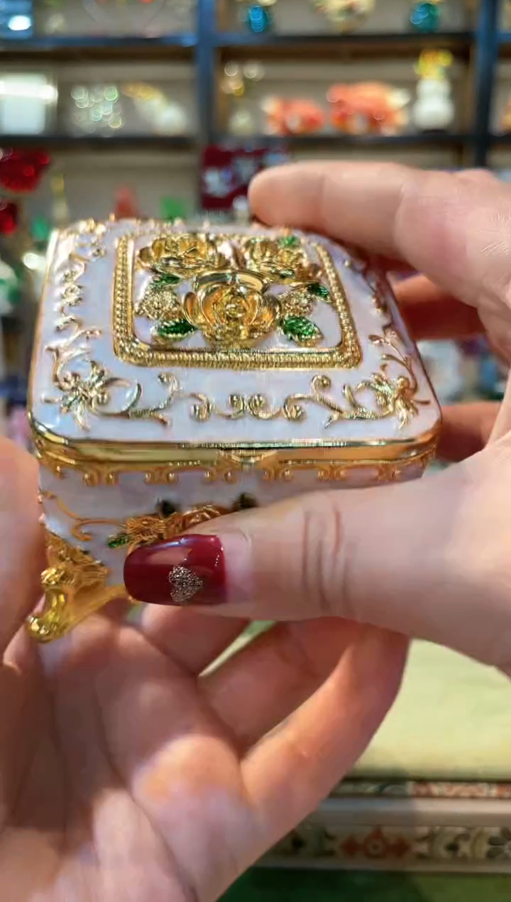 【闪购商品】珐琅彩精致首饰盒