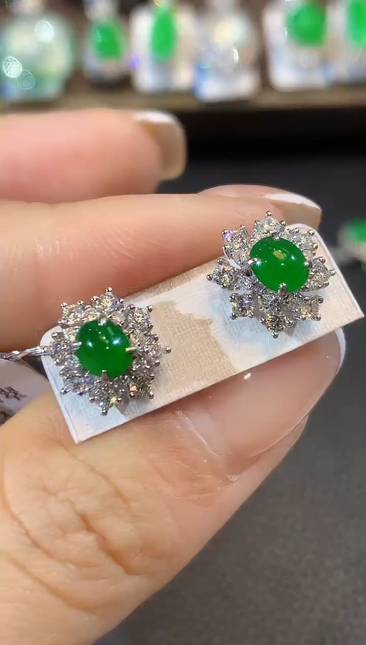 18K金镶嵌翡翠耳饰C63