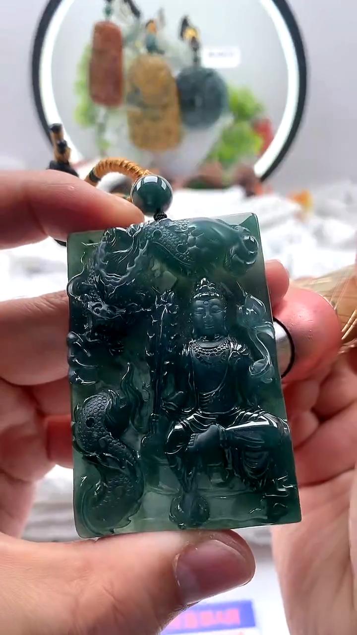 【闪购商品】翡翠颈饰未镶嵌虚空藏