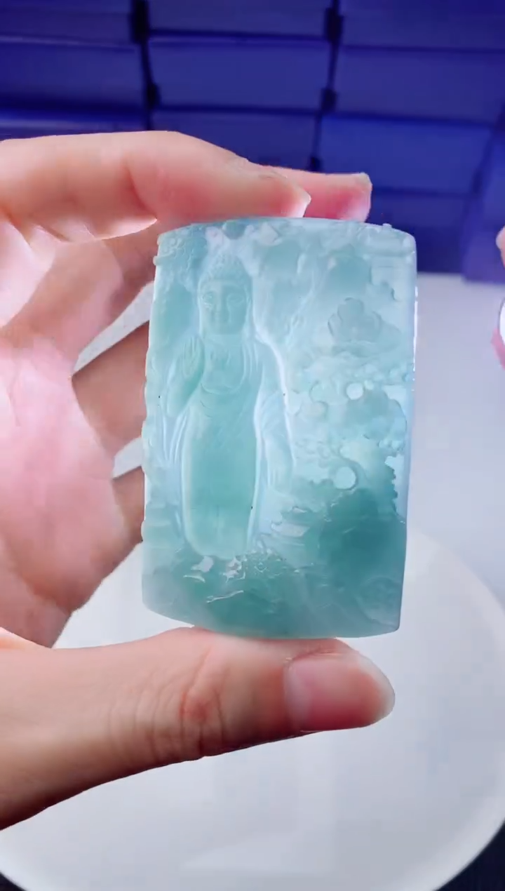 【闪购商品】翡翠颈饰未镶嵌         