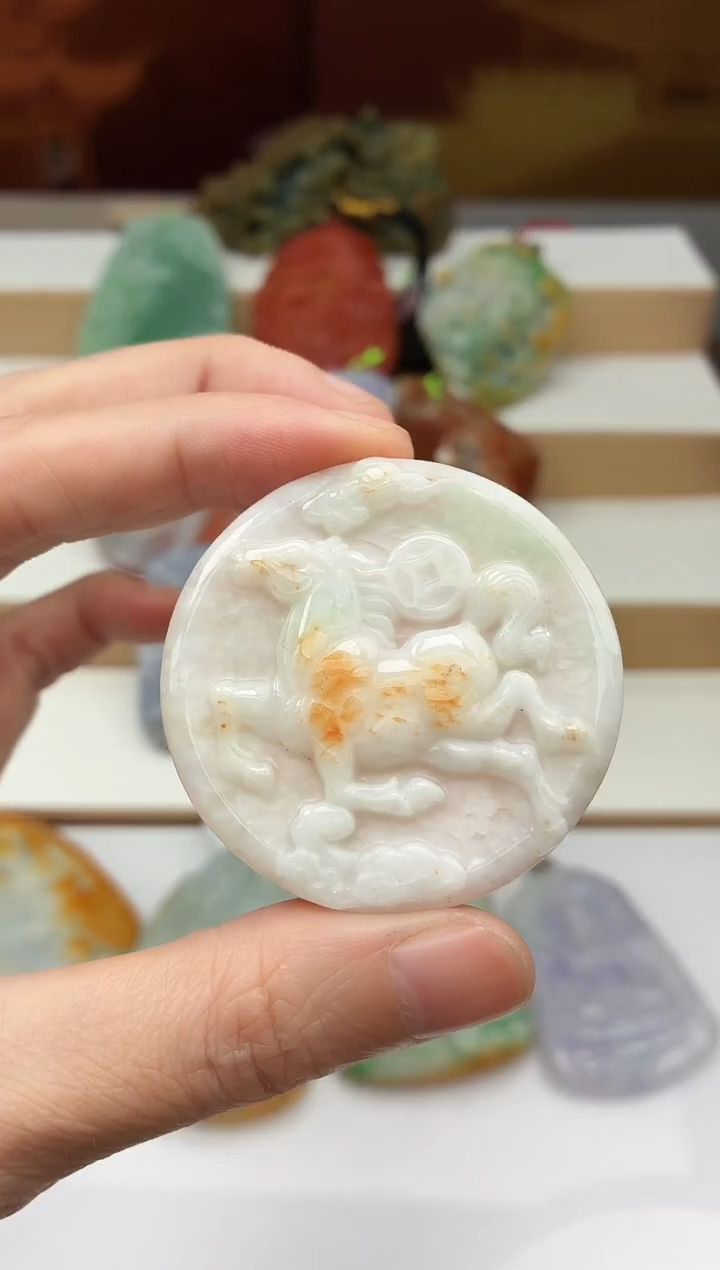 颈饰未镶嵌翡翠牌子