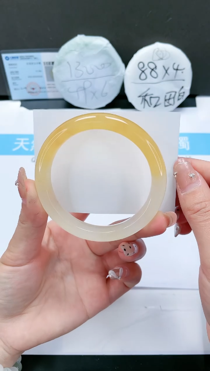 【闪购商品】石英质玉手镯未镶嵌149-61.7