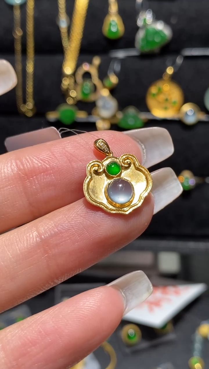 【闪购商品】翡翠颈饰18K金镶嵌18K金镶嵌