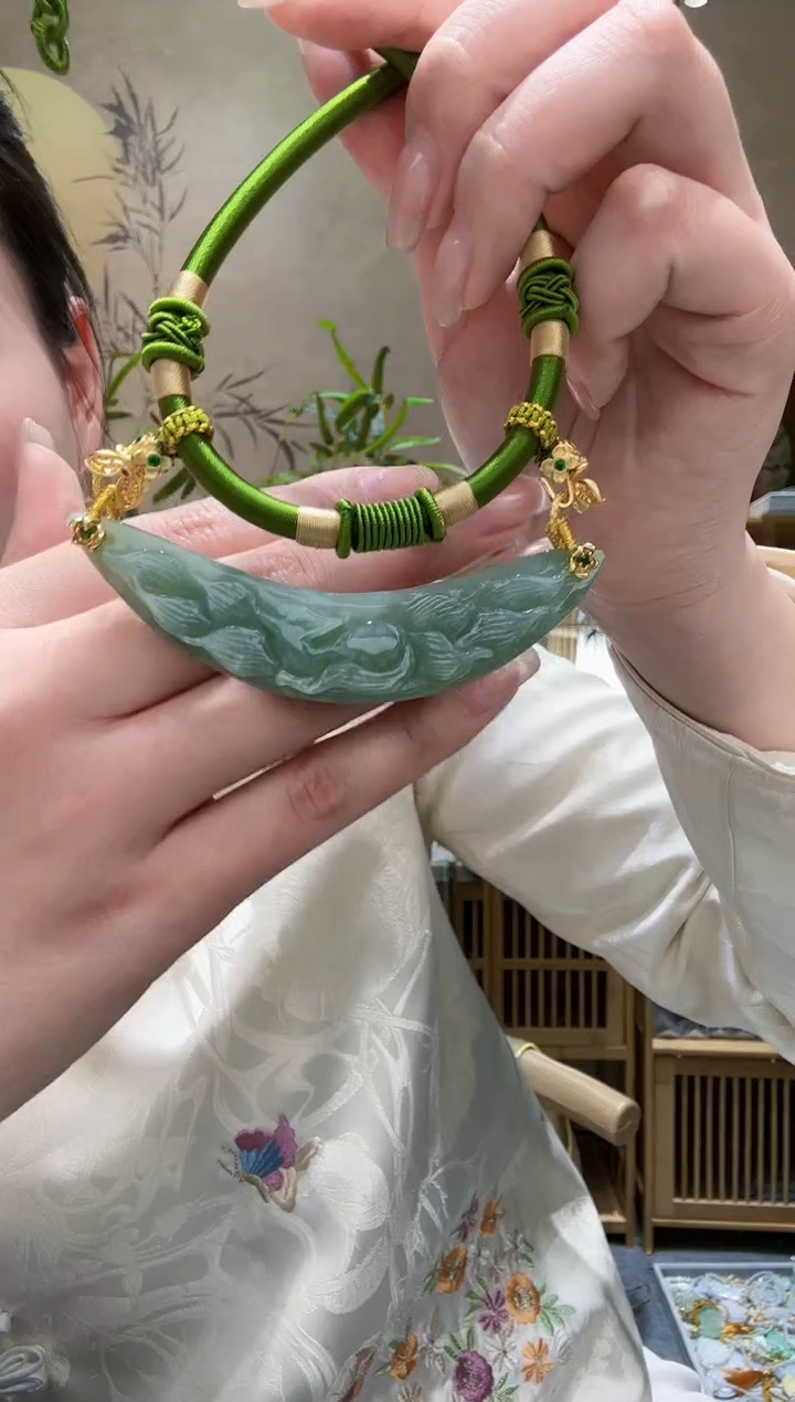 【闪购商品】翡翠颈饰未镶嵌吊坠