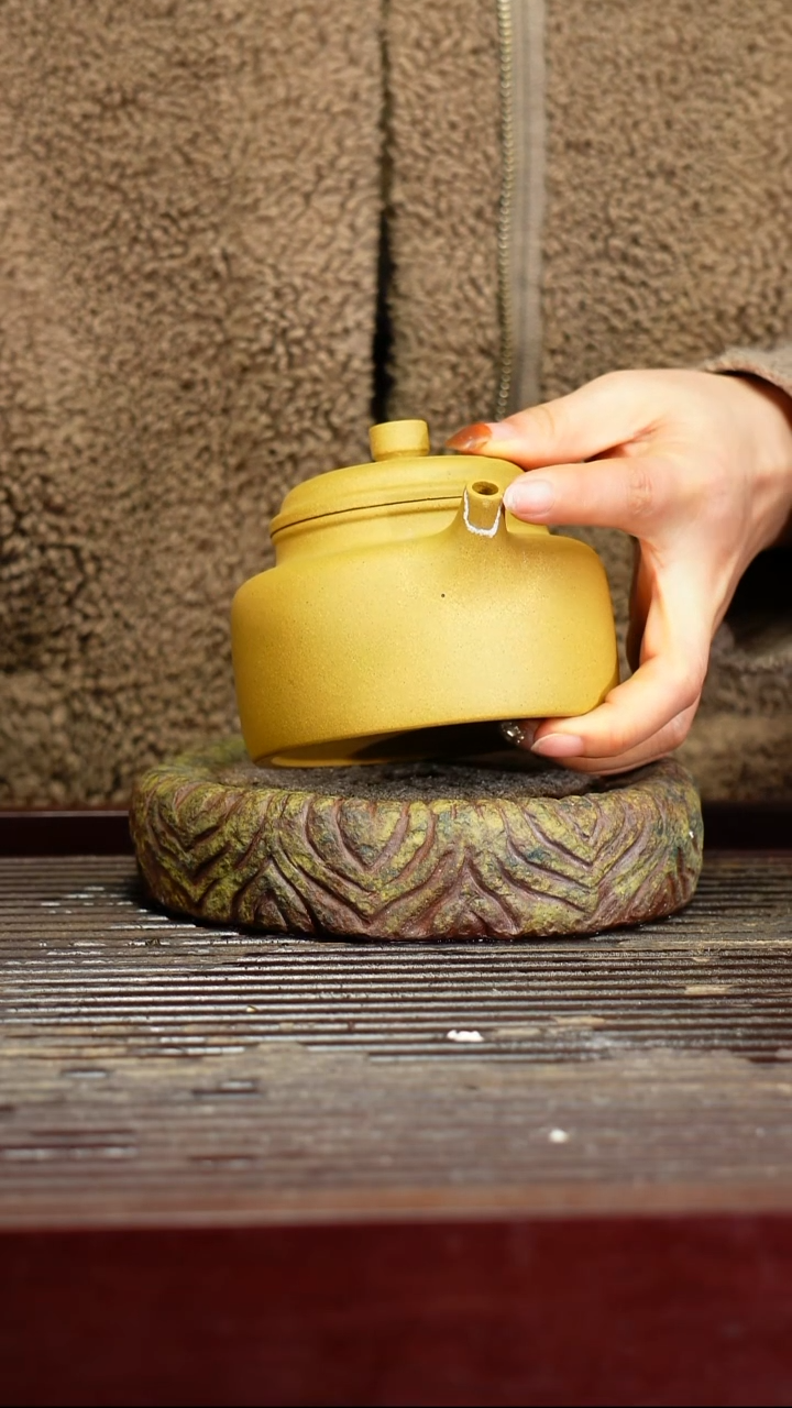 宜兴原矿紫砂壶茶壶宜兴原矿紫砂壶茶壶240C