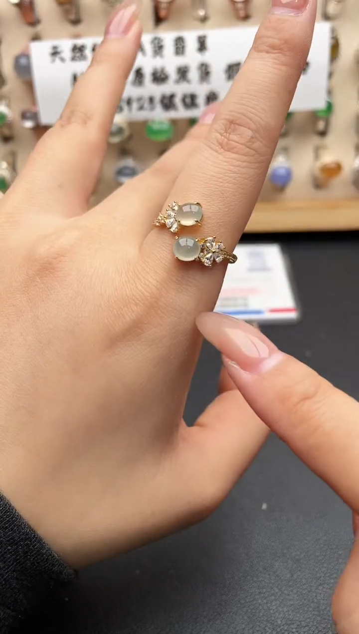 未镶嵌戒指翡翠一物一证一礼盒