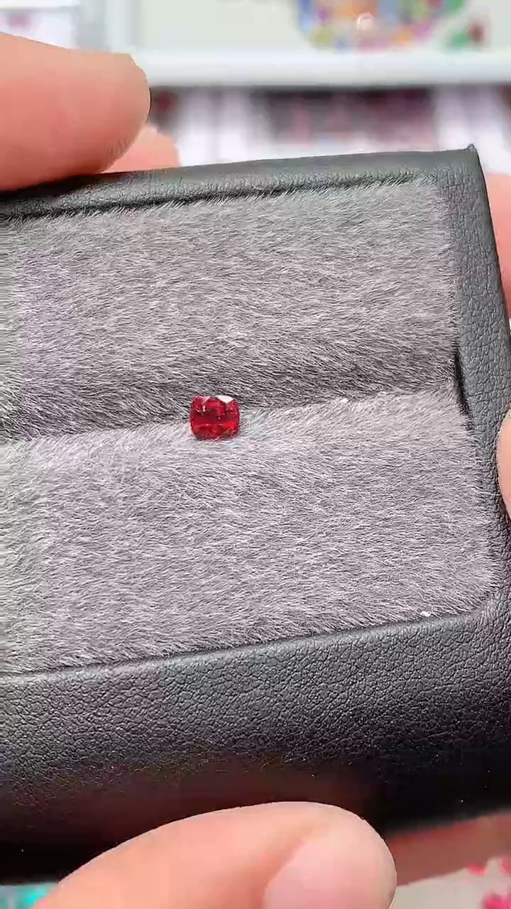 【闪购商品】尖晶石裸石未镶嵌红绝0.4