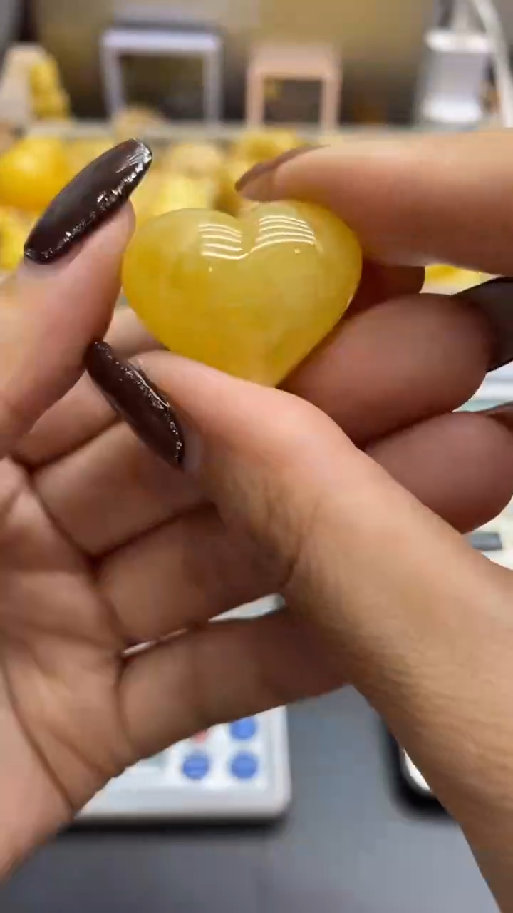 琥珀未镶嵌珠宝奇石16