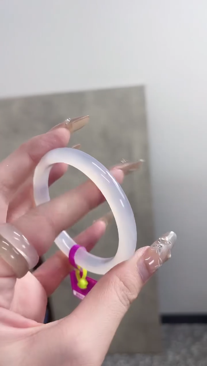 【闪购商品】玛瑙/玉髓手镯未镶嵌57-58圈 需要包容