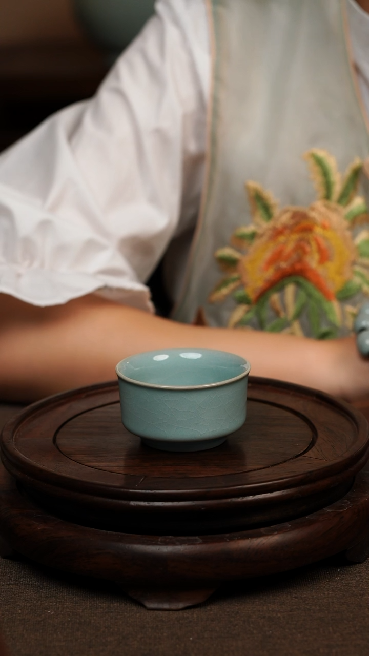 瓷片天青色小直口杯 60ML微瑕不带礼盒