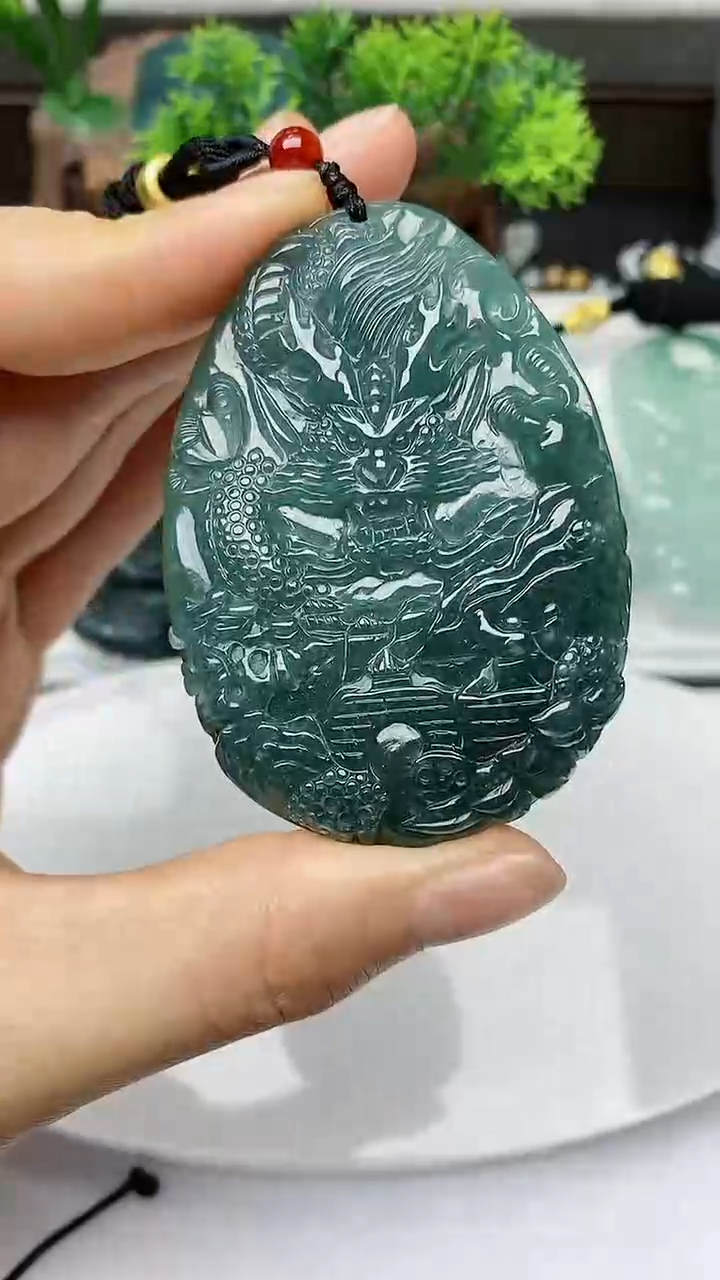 【闪购商品】翡翠颈饰未镶嵌        