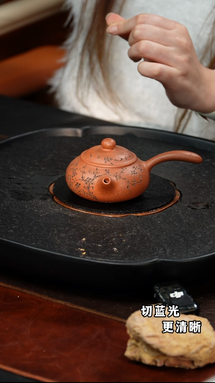 茶壶紫砂张杏娟 唐羽29 沉香泥 100毫升 少云刻