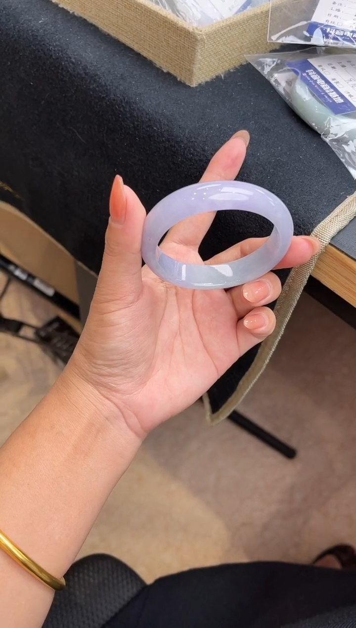 未镶嵌手镯翡翠手镯