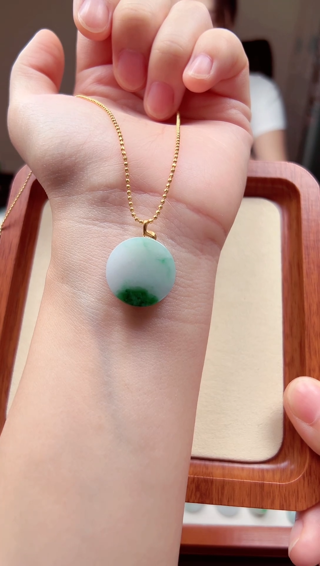 【闪购商品】翡翠颈饰18K金镶嵌吊坠