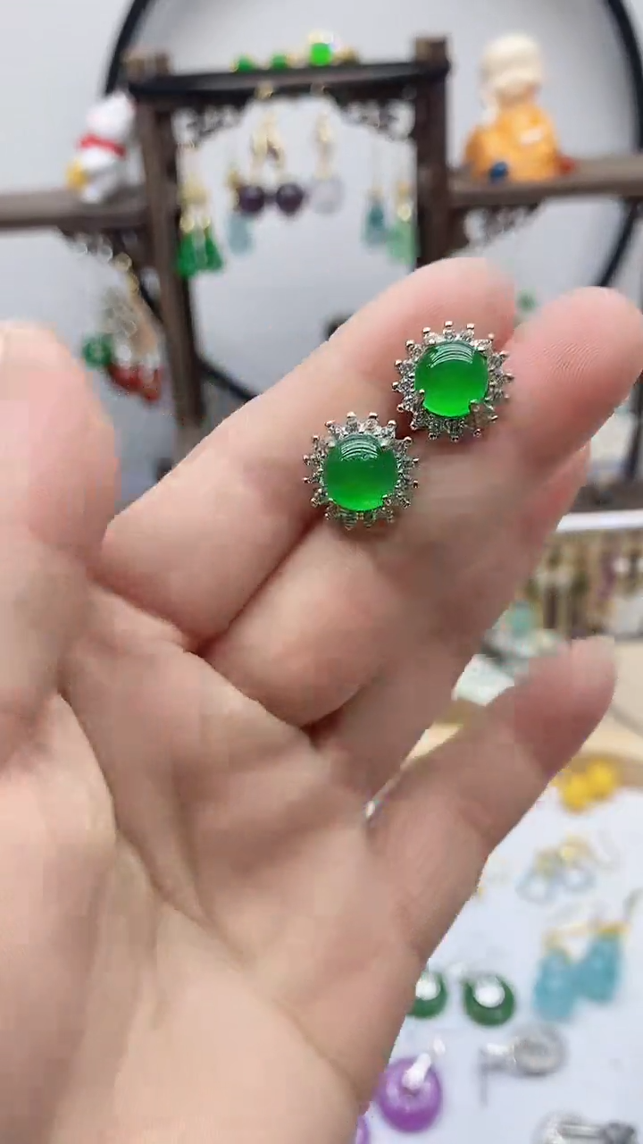 银S925镶嵌石英质玉（天山翠）耳饰530