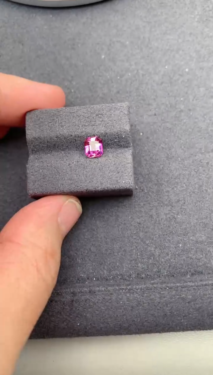 裸石彩色蓝宝石1ct粉蓝宝   定制   BE
