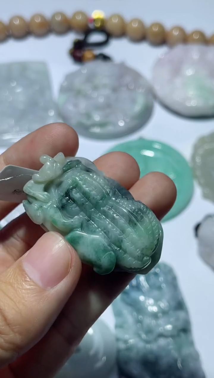 【闪购商品】翡翠颈饰未镶嵌00013147