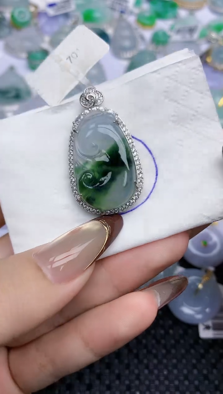 颈饰银S925镶嵌翡翠20   天然翡翠A货  百元以上9米证书费自理
