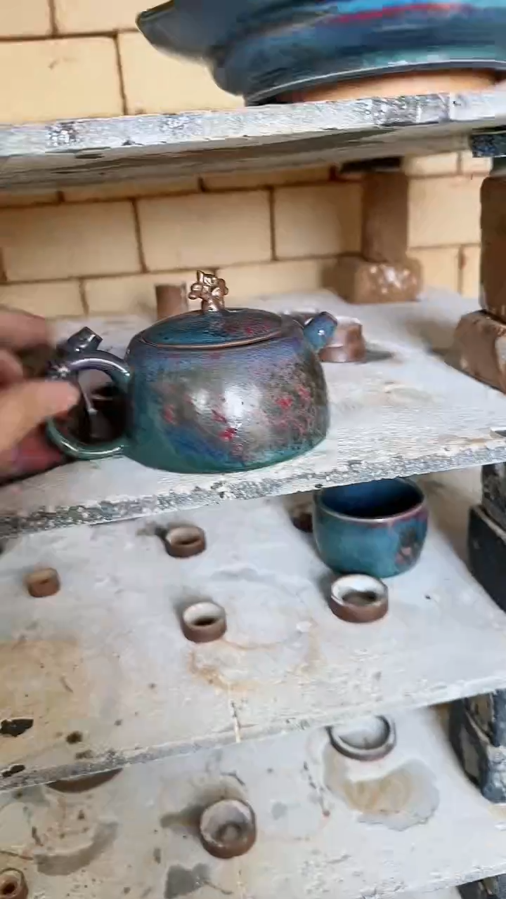 【闪购商品】193-1王建勋半月壶--------笑