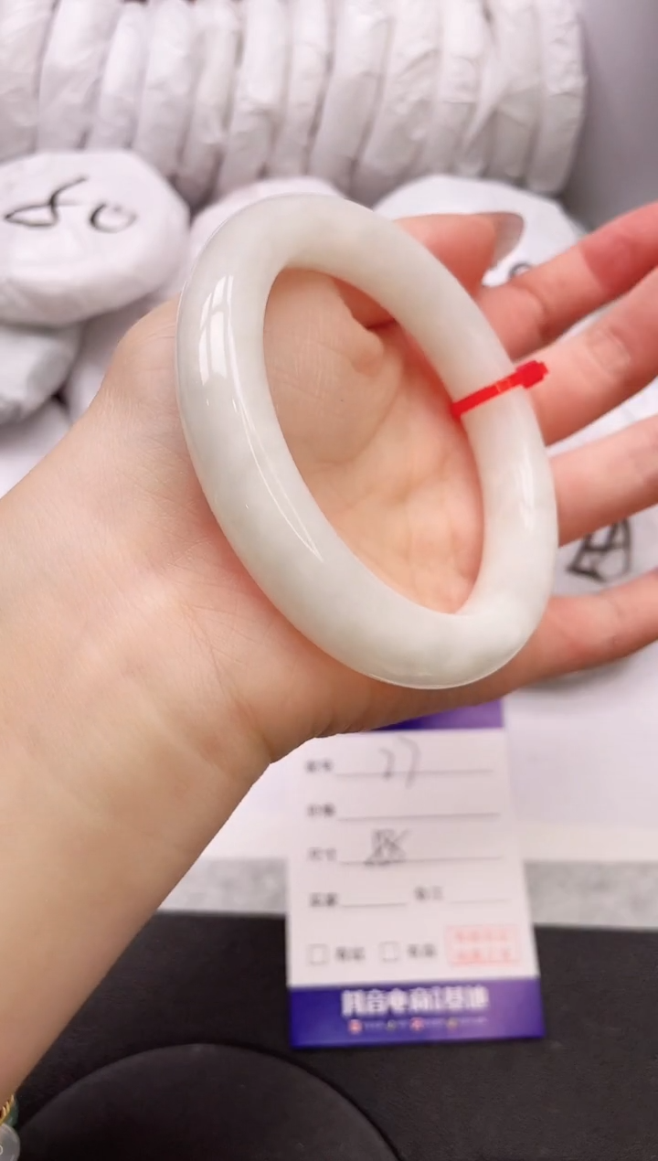 【闪购商品】和田玉手镯未镶嵌16K77-58