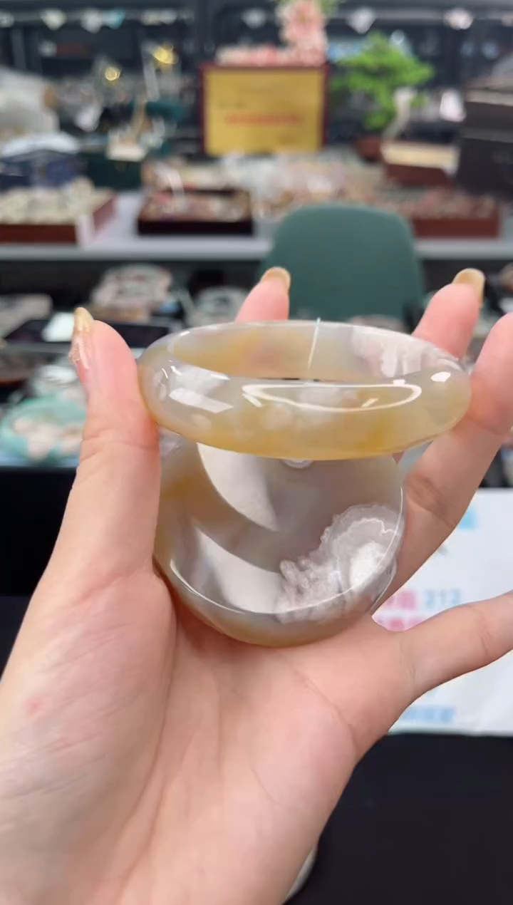 【闪购商品】石英质玉手镯未镶嵌56圈口（不退不换）1680818