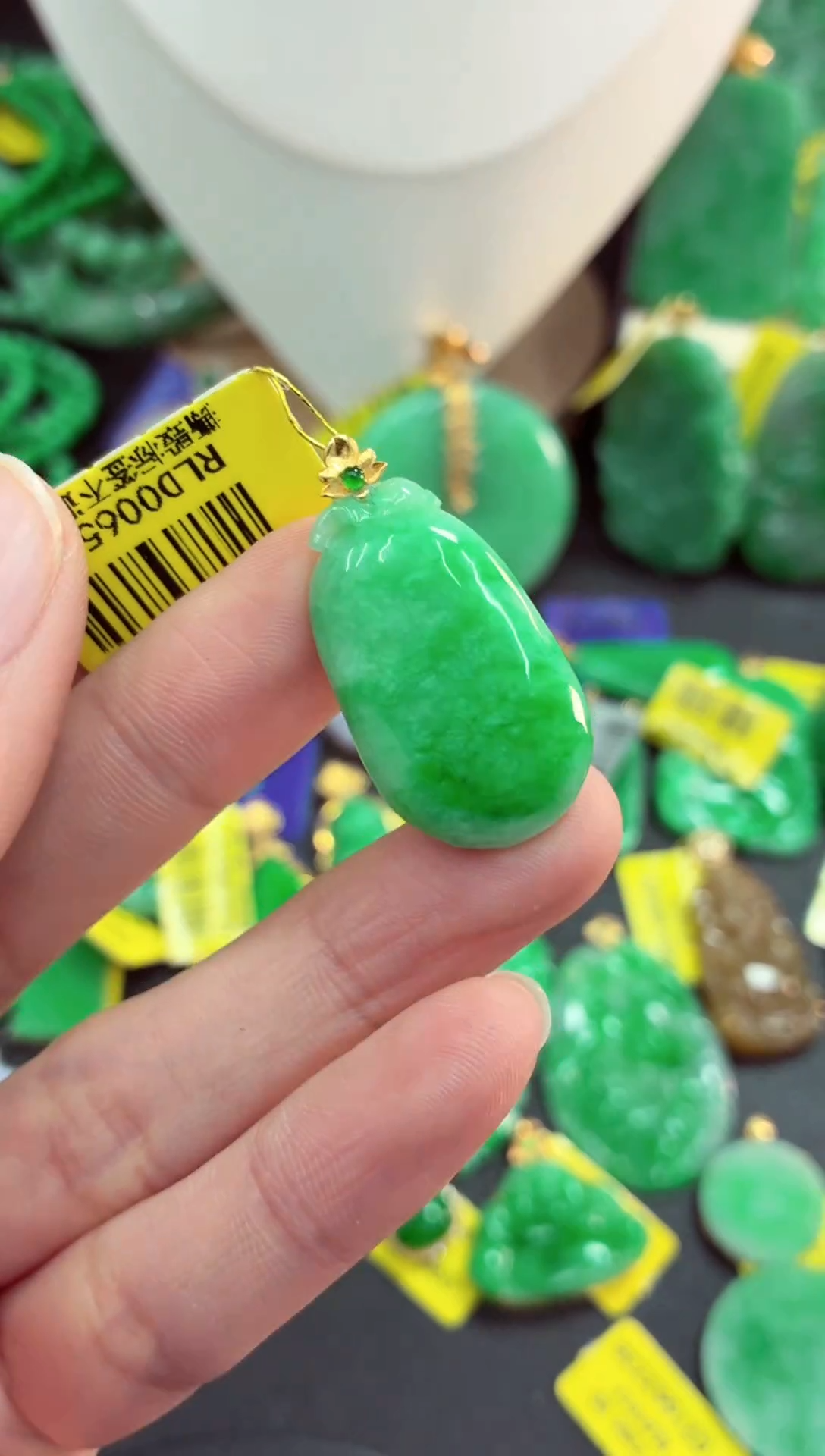 吊坠(不含链)18K金镶嵌翡翠天然缅甸翡翠A货