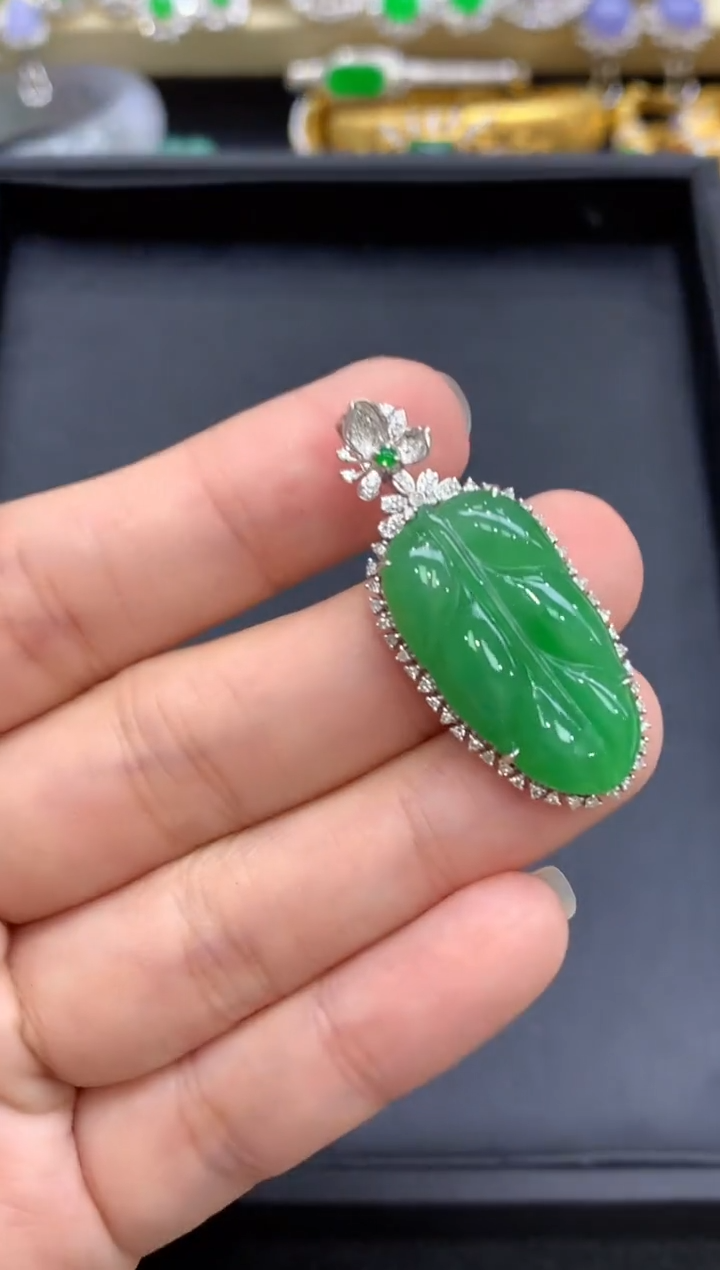 颈饰18K金镶嵌翡翠611-中国好珍宝