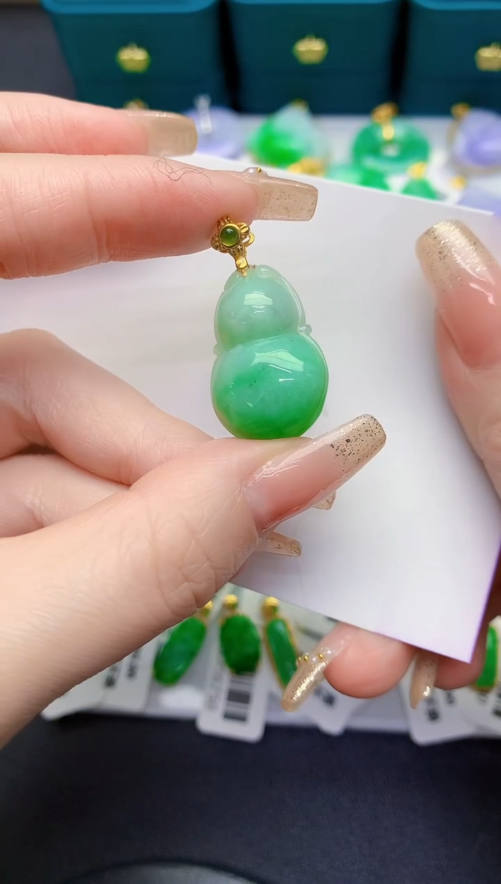 颈饰未镶嵌翡翠缅甸天然翡翠A货