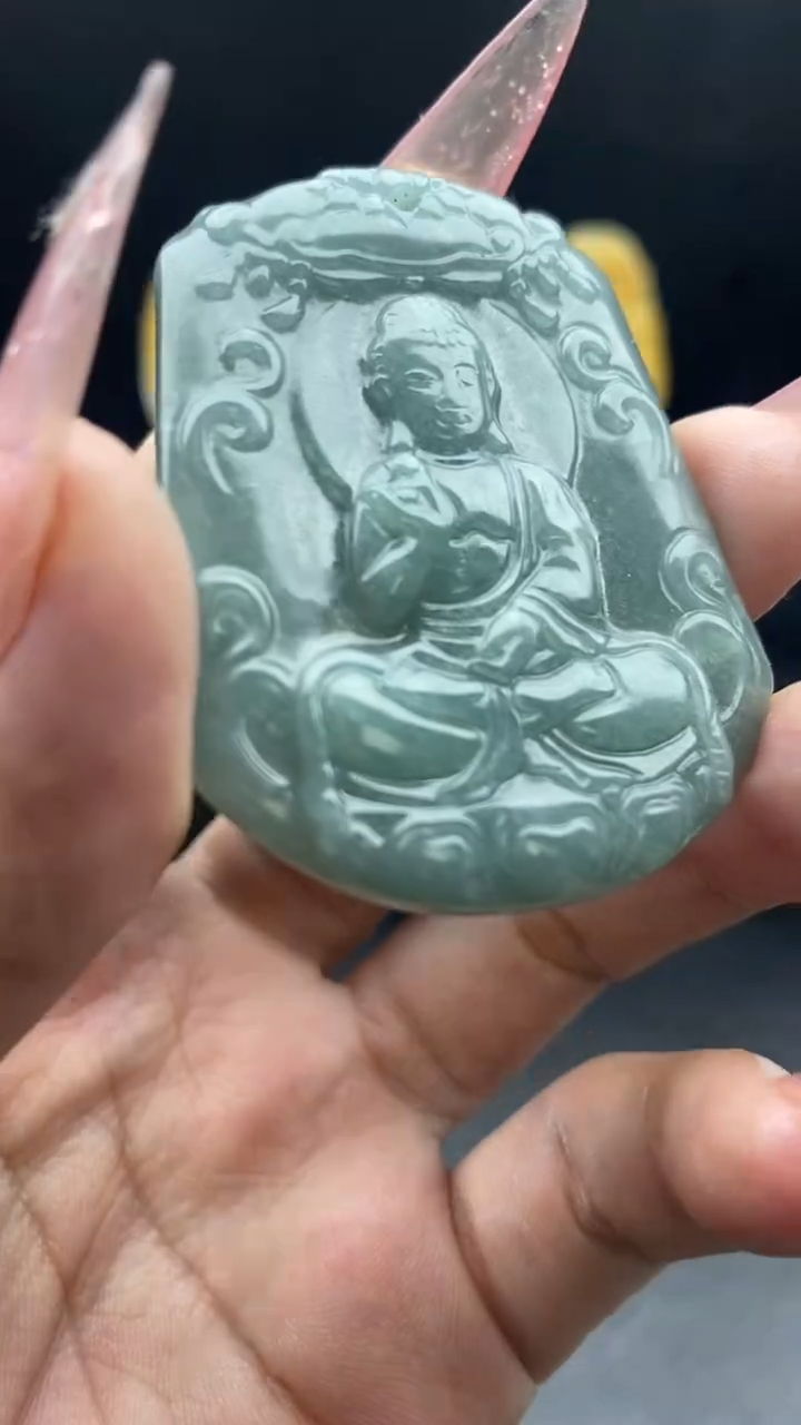 翡翠未镶嵌颈饰挂件