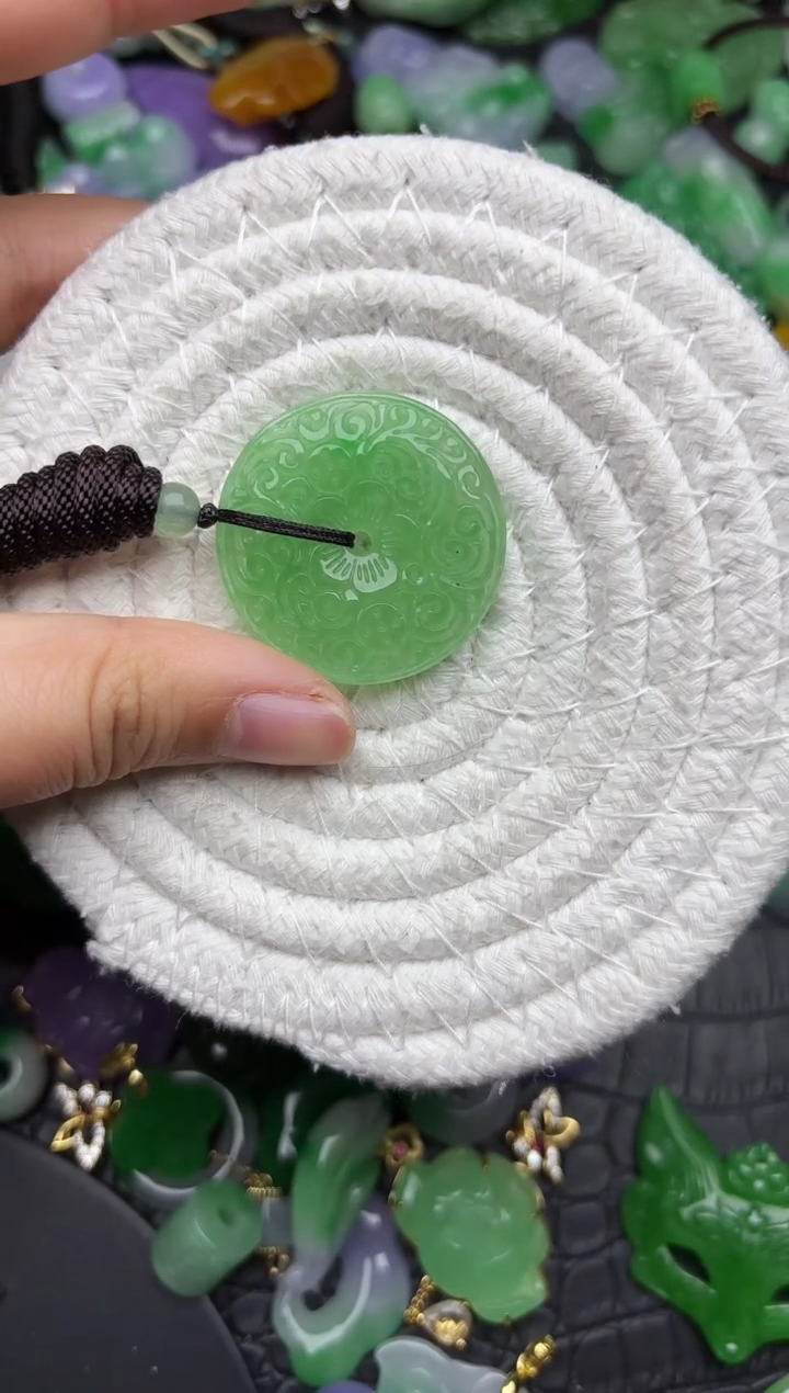 颈饰未镶嵌翡翠缅甸翡翠吊坠