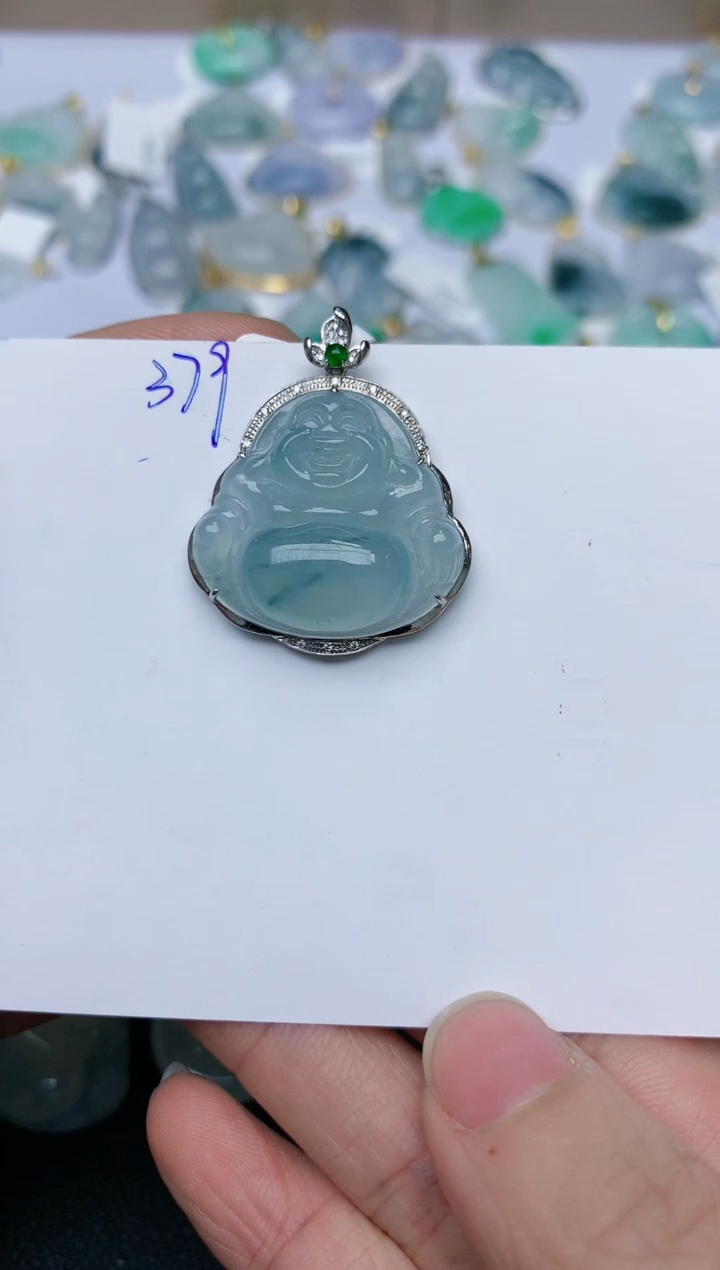 【闪购商品】翡翠颈饰18K金镶嵌天然翡翠A货    379