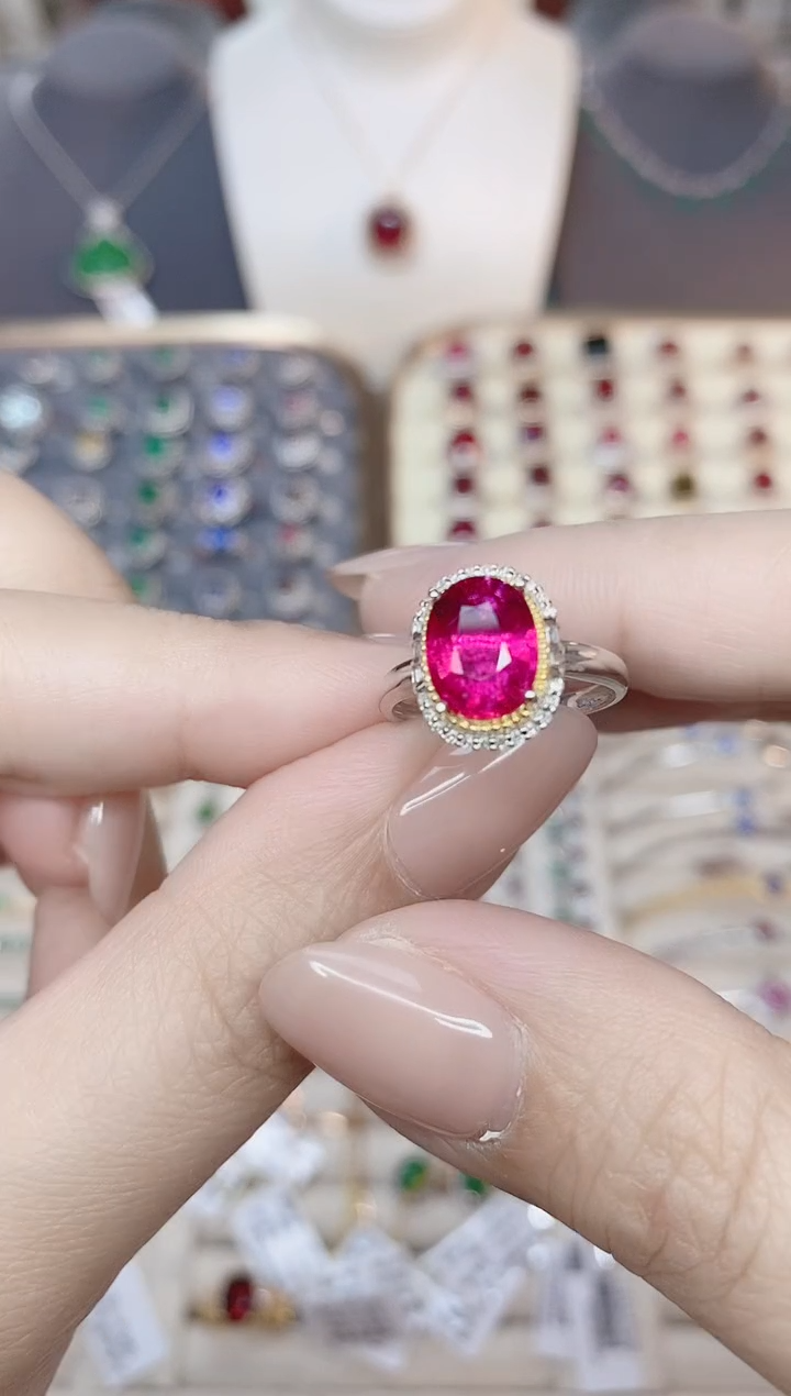 18K金镶嵌碧玺戒指碧玺2.3CT