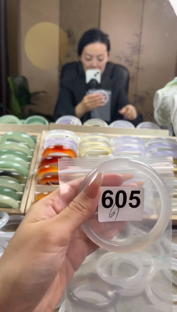 手镯玛瑙/玉髓未镶嵌605