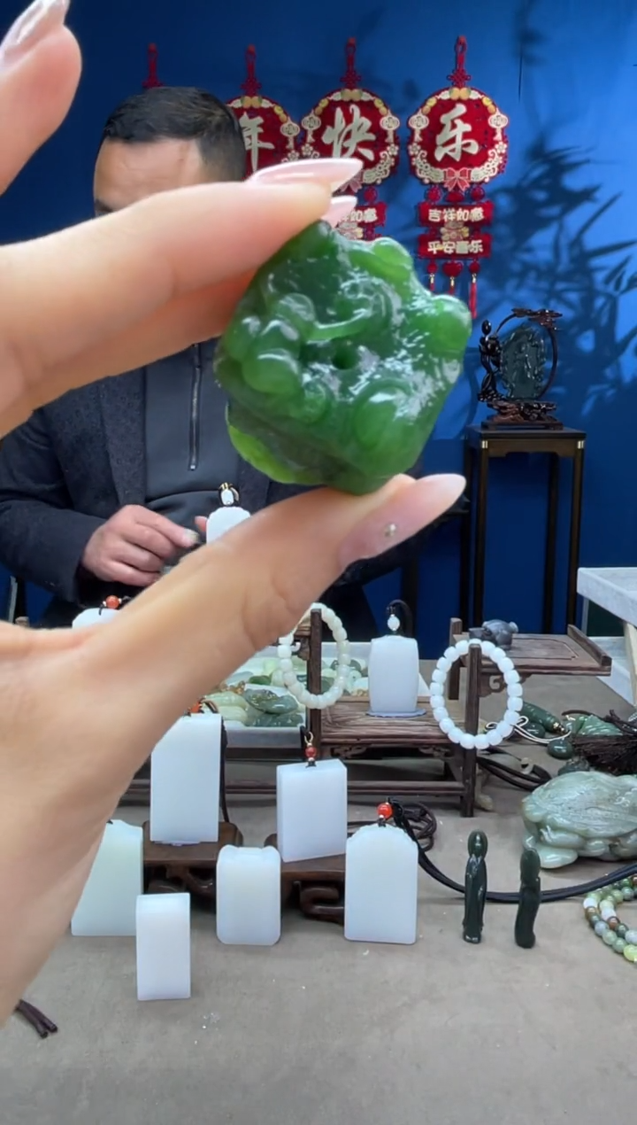 【闪购商品】和田玉未镶嵌颈饰1