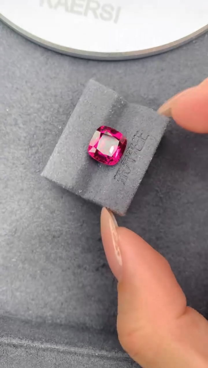 未镶嵌珠宝半成品石榴石5ct镁铝榴石  定制   FG 