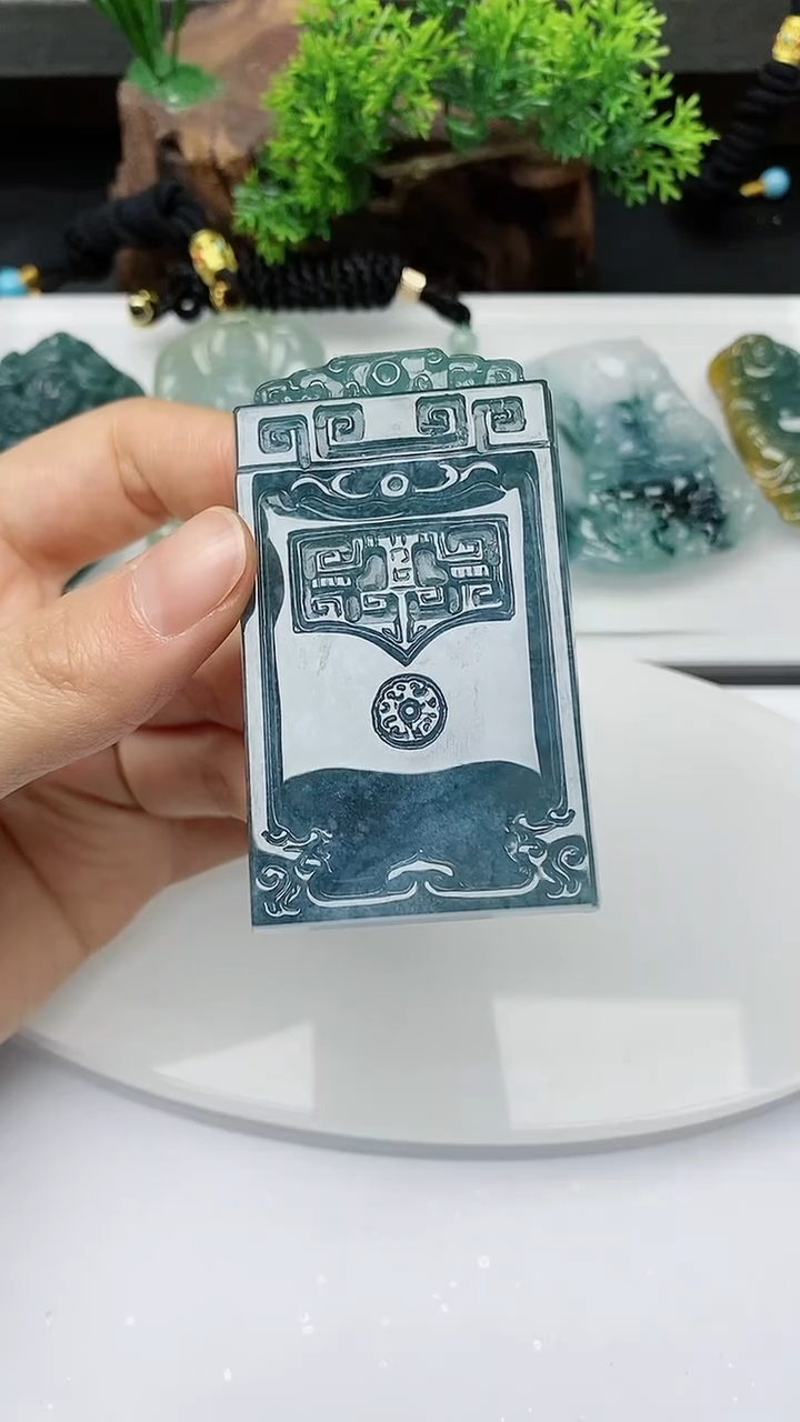 【闪购商品】翡翠颈饰未镶嵌