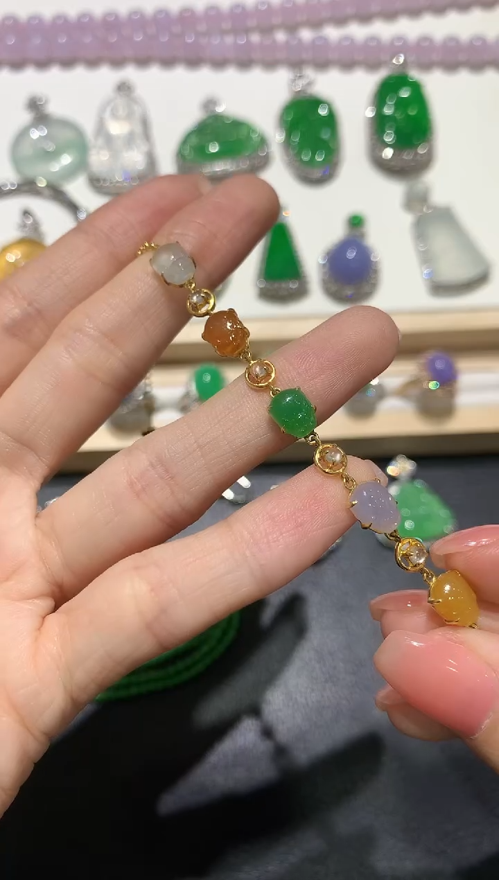 【闪购商品】翡翠颈饰18K金镶嵌团购2
