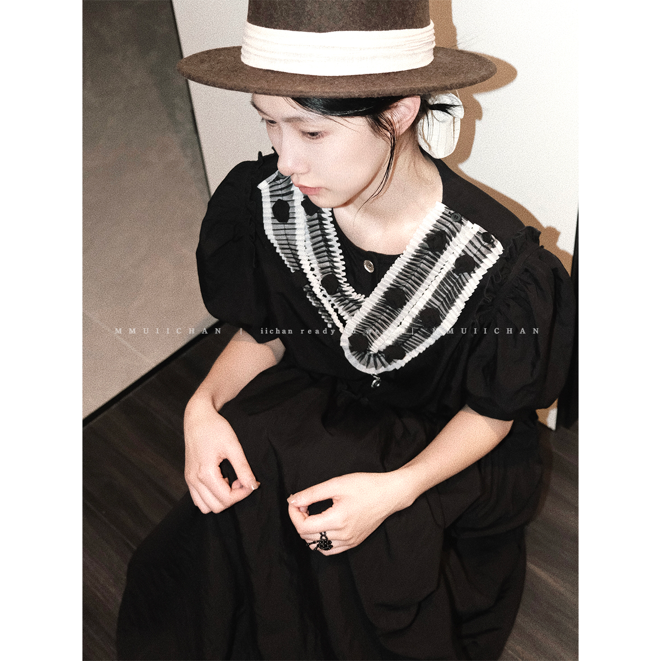 MMUIICHAN 黑色风铃 领子可以拆卸的黑色宽松公主袖连衣裙