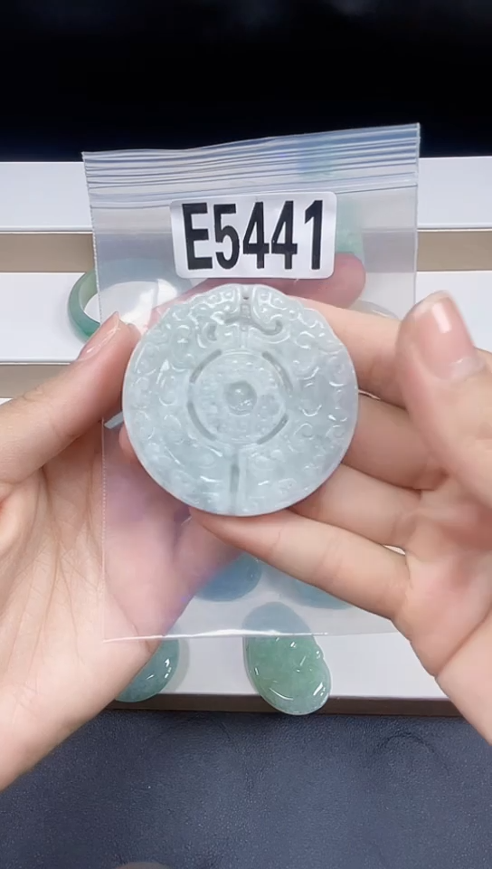 颈饰未镶嵌翡翠天然翡翠吊坠挂件